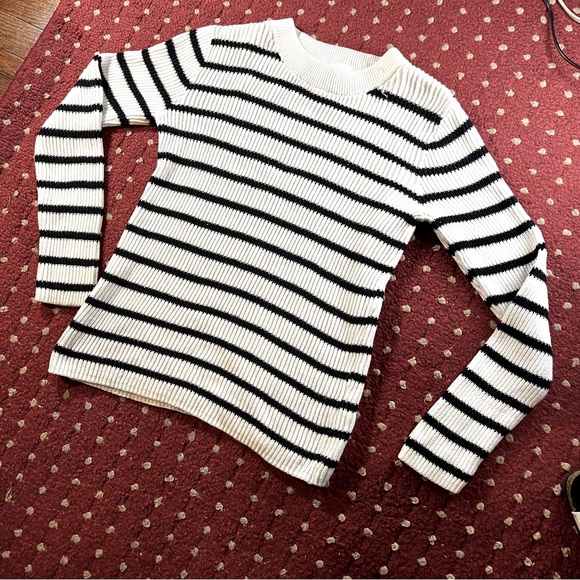 H&M L.O.G.G. White & Navy Blue Striped Sweater Size Medium - EXCELLENT CONDITION - Picture 1 of 17